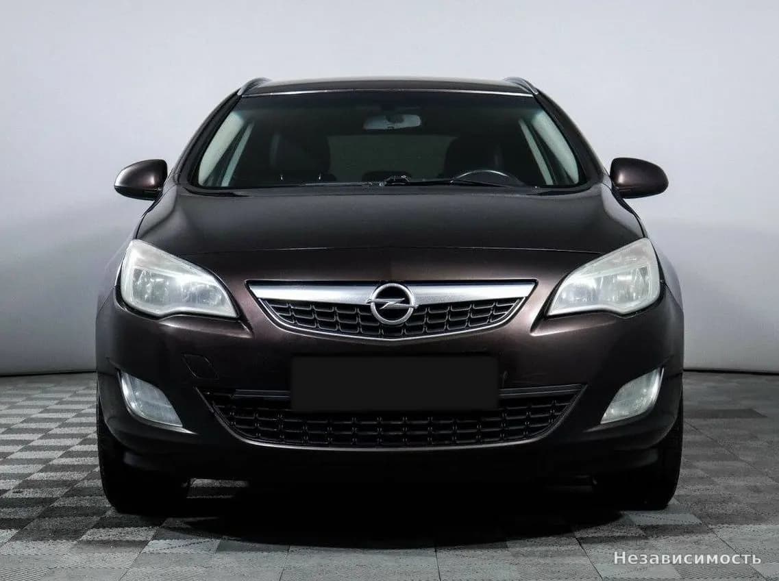 Opel Astra 2012 с пробегом — фото 2