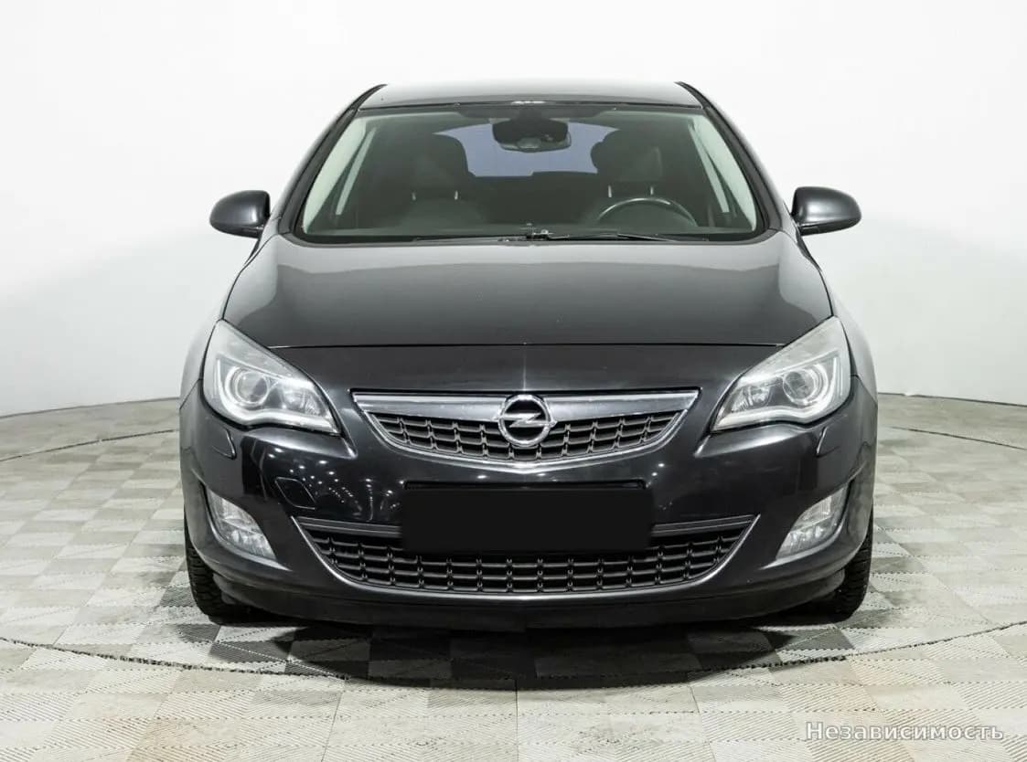 Opel Astra 2012 с пробегом — фото 2