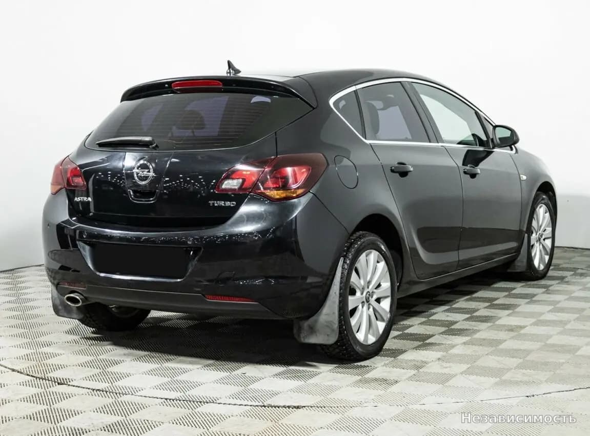 Opel Astra 2012 с пробегом — фото 5