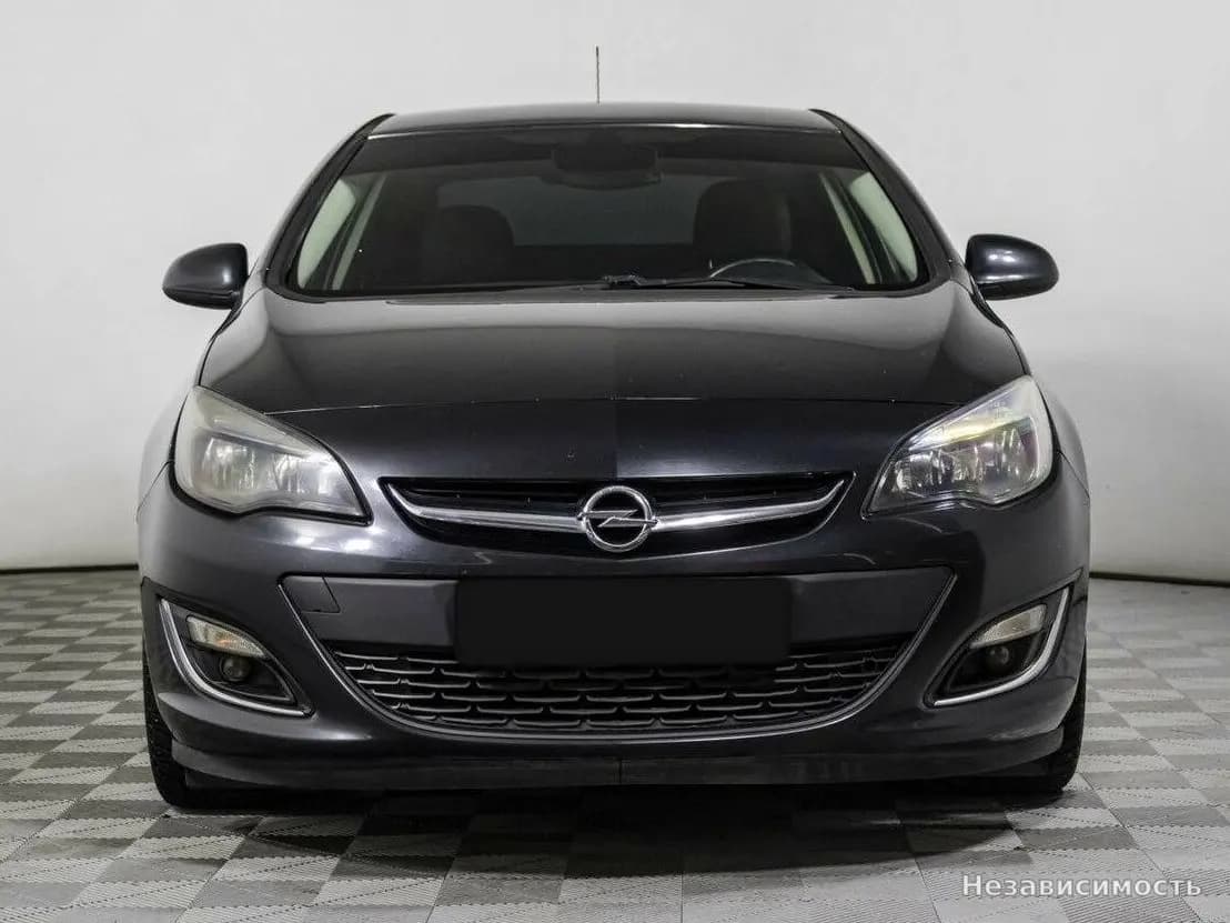 Opel Astra 2013 с пробегом — фото 2