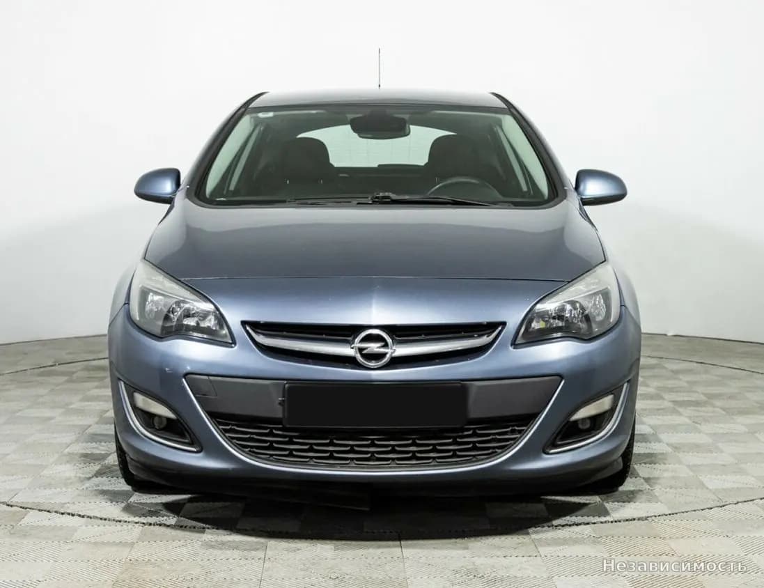 Opel Astra 2013 с пробегом — фото 2