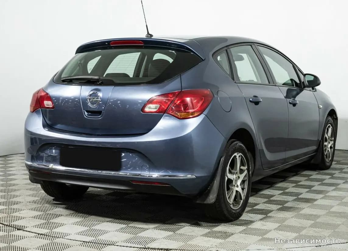 Opel Astra 2013 с пробегом — фото 5