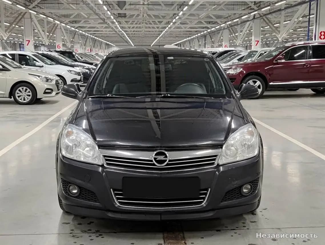 Opel Astra 2012 с пробегом — фото 2