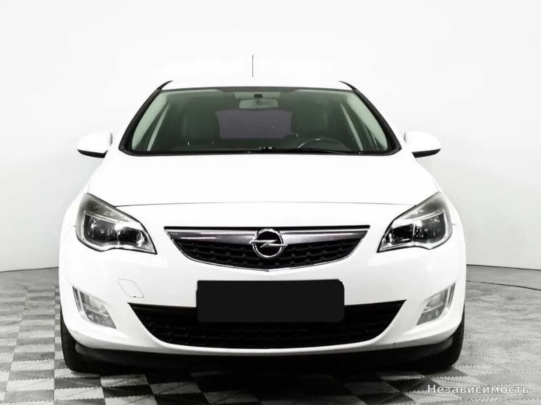 Opel Astra 2012 с пробегом — фото 2