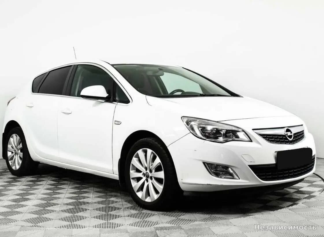 Opel Astra 2012 с пробегом — фото 3