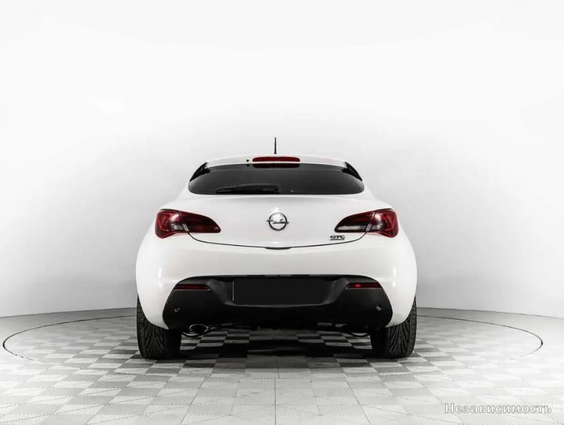Opel Astra 2014 с пробегом — фото 6