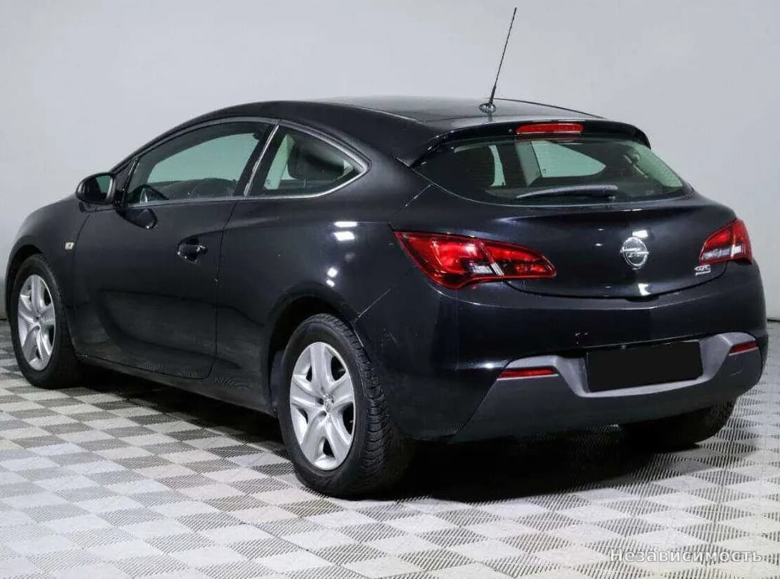 Opel Astra 2014 с пробегом — фото 7