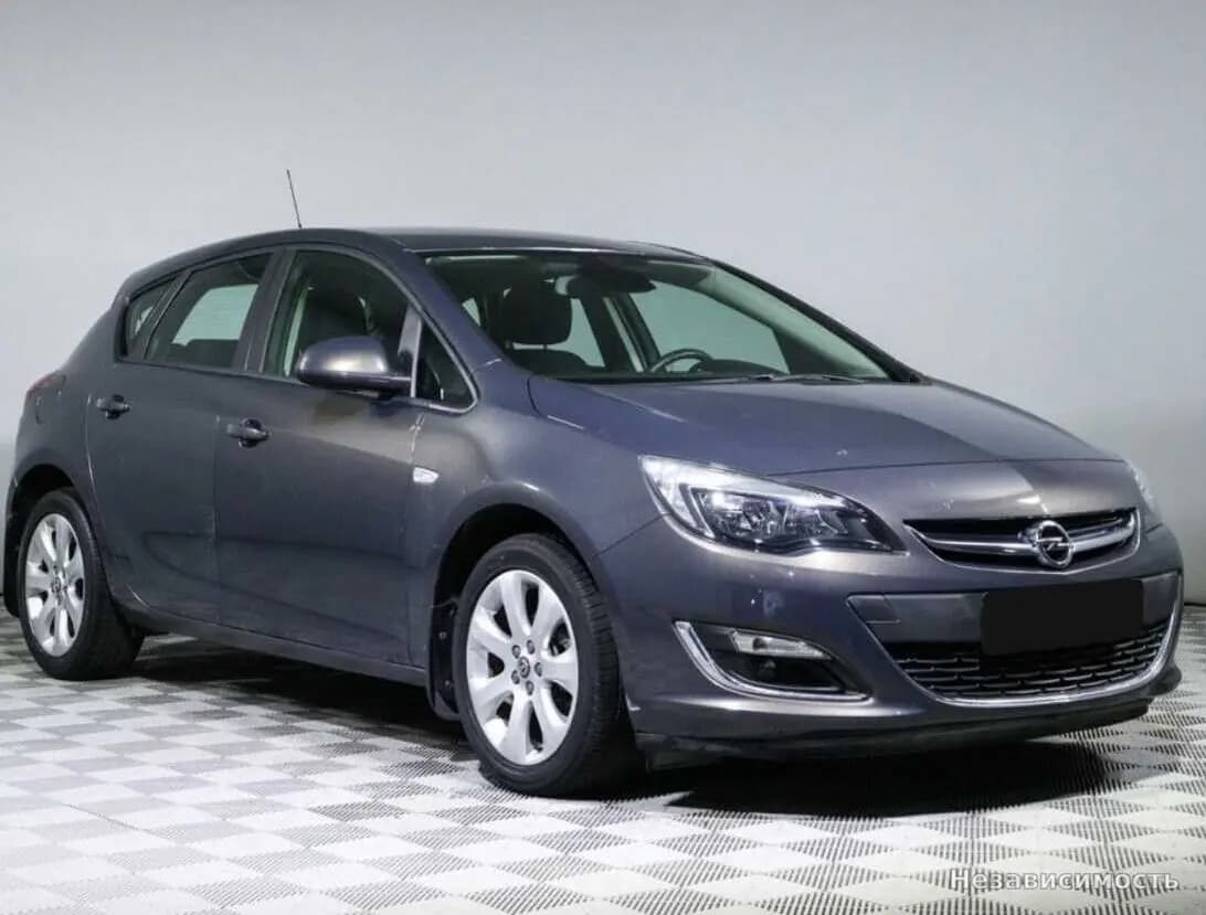 Opel Astra 2012 с пробегом — фото 3