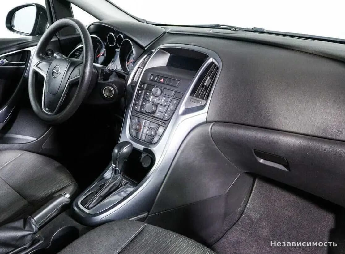 Opel Astra 2012 с пробегом — фото 9