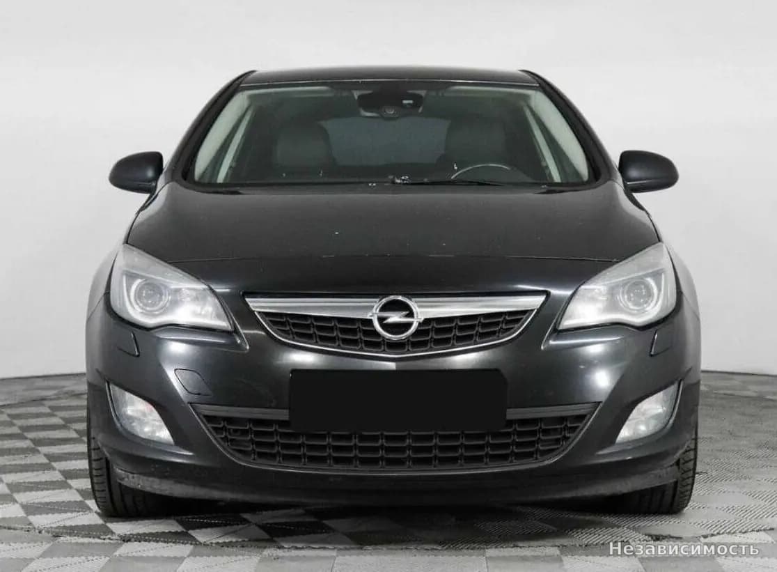 Opel Astra 2012 с пробегом — фото 2