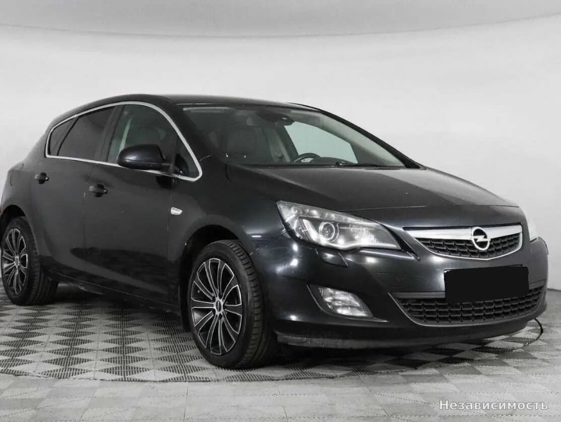 Opel Astra 2012 с пробегом — фото 3