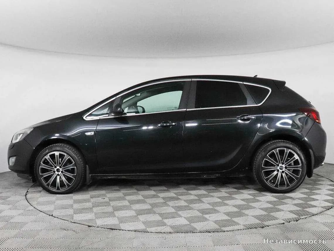 Opel Astra 2012 с пробегом — фото 8