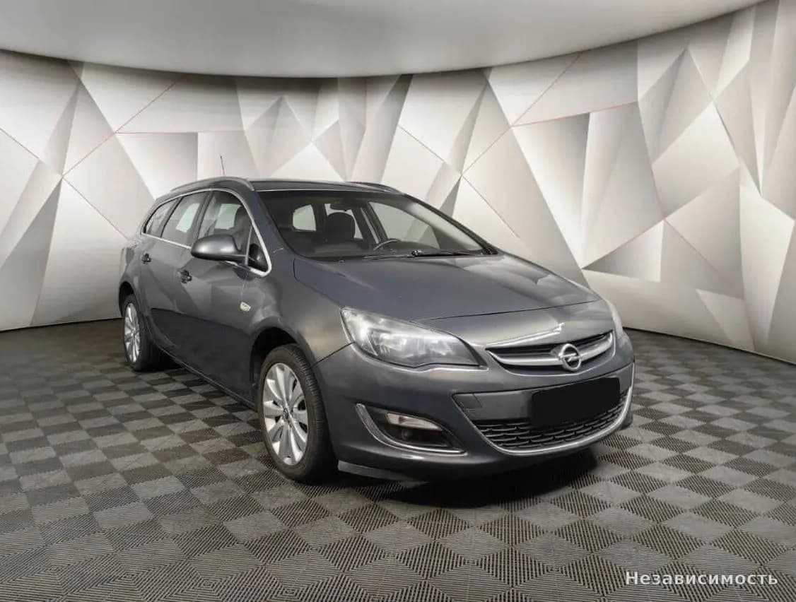 Opel Astra 2014 с пробегом — фото 3