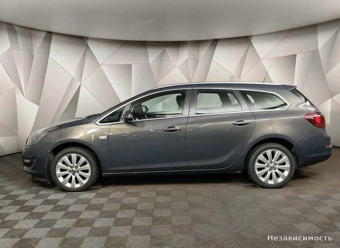 Opel Astra 2014 с пробегом — фото 5