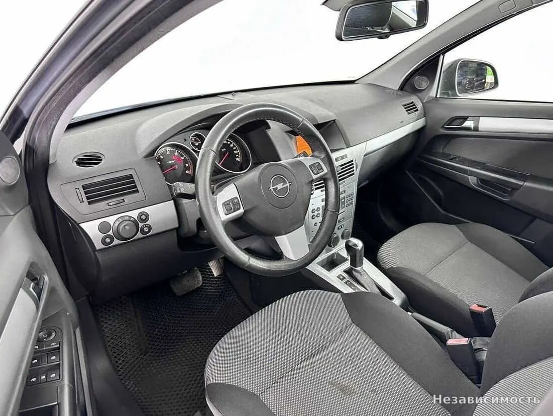 Opel Astra 2014 с пробегом — фото 5