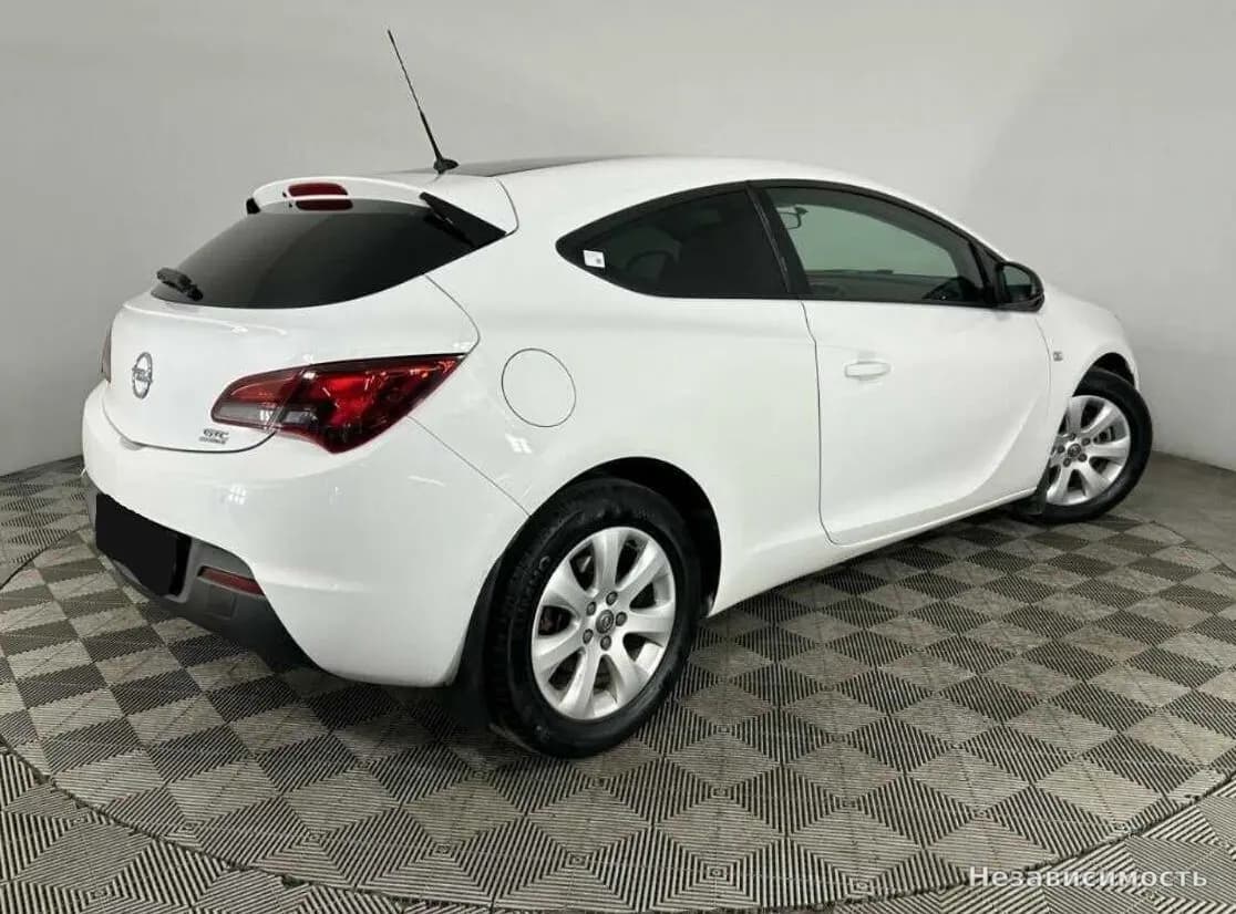 Opel Astra 2014 с пробегом — фото 6