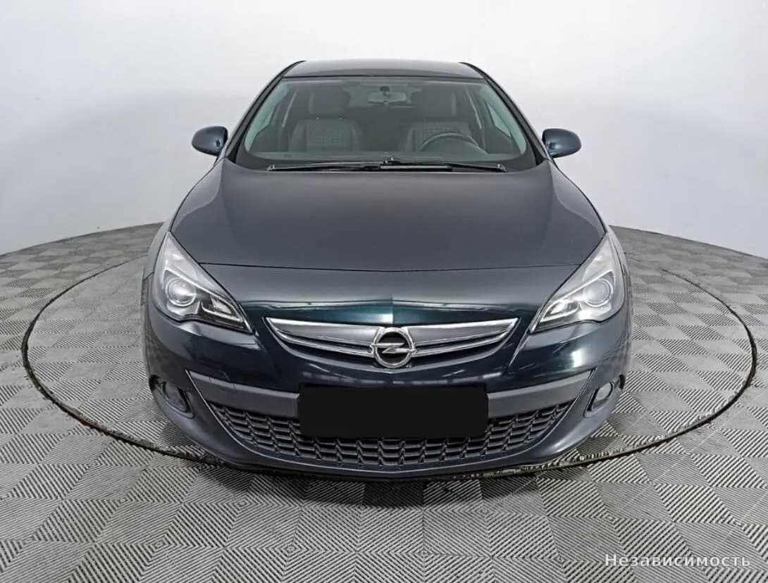 Opel Astra 2014 с пробегом — фото 2