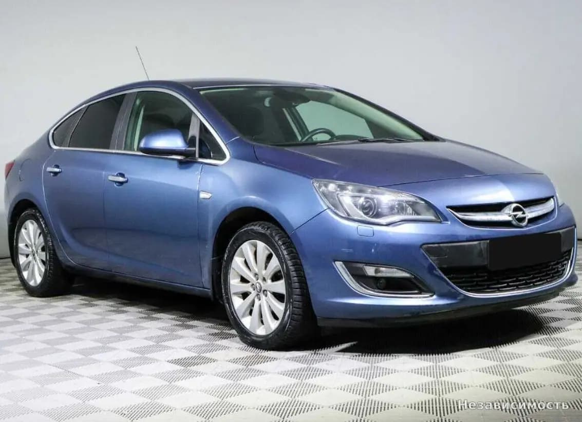 Opel Astra 2014 с пробегом — фото 3