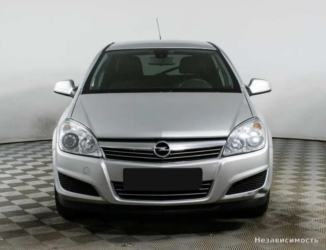 Opel Astra 2014 с пробегом — фото 2