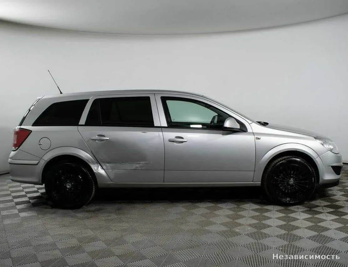 Opel Astra 2014 с пробегом — фото 4