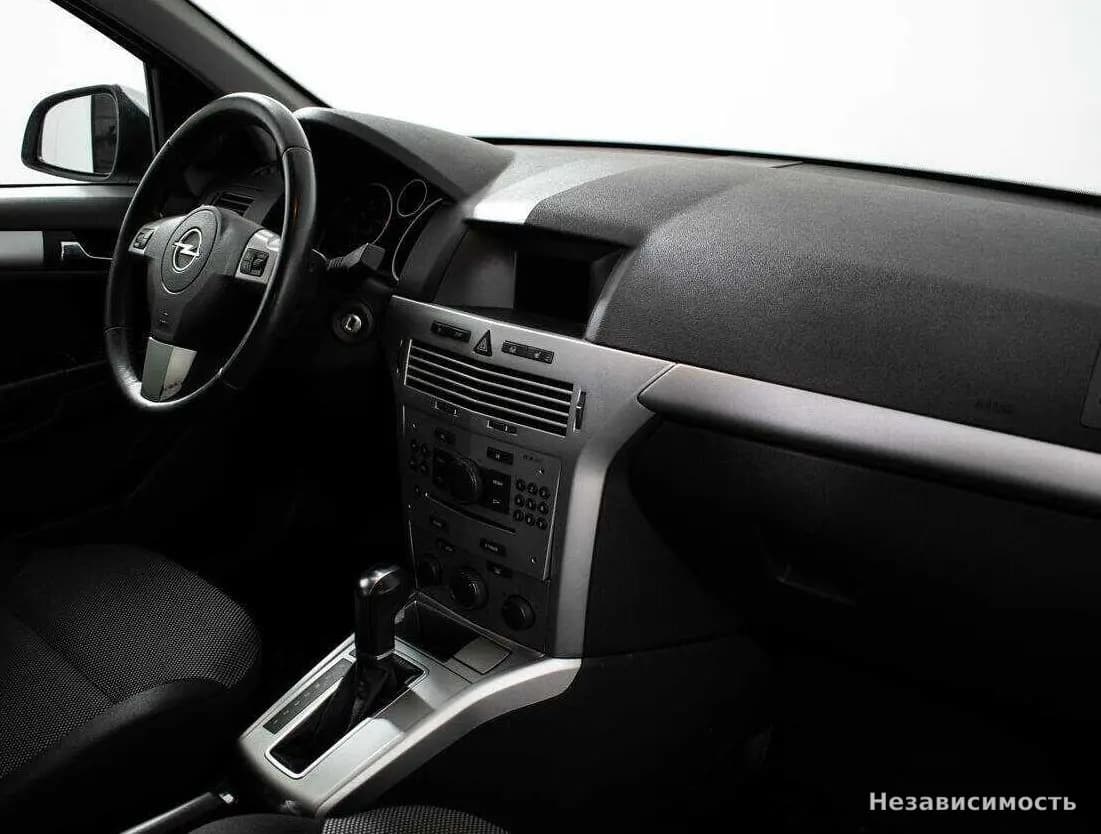 Opel Astra 2014 с пробегом — фото 9
