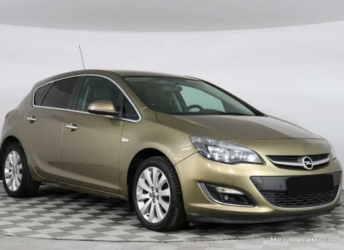 Opel Astra 2014 с пробегом — фото 2