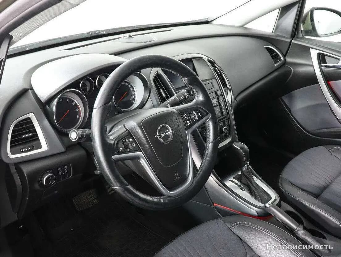 Opel Astra 2014 с пробегом — фото 5
