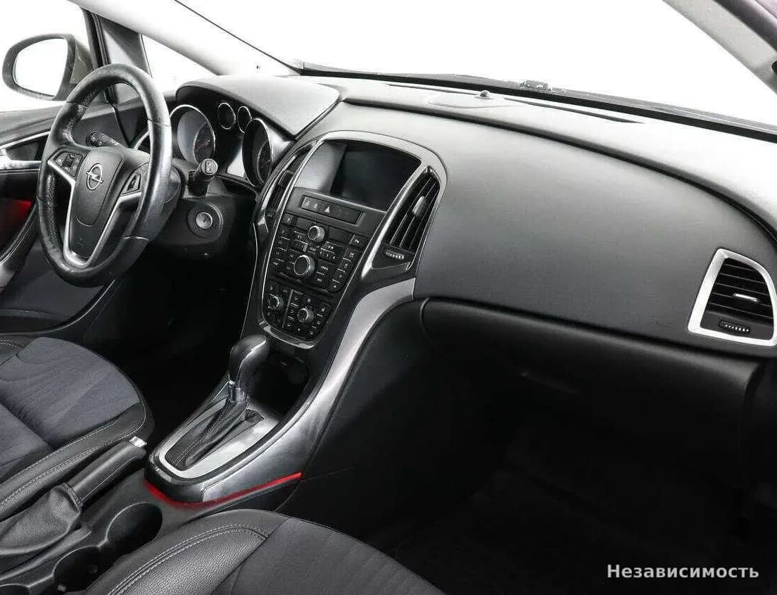 Opel Astra 2014 с пробегом — фото 6