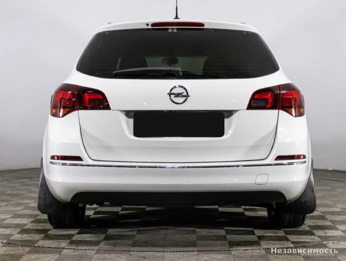 Opel Astra 2015 с пробегом — фото 6