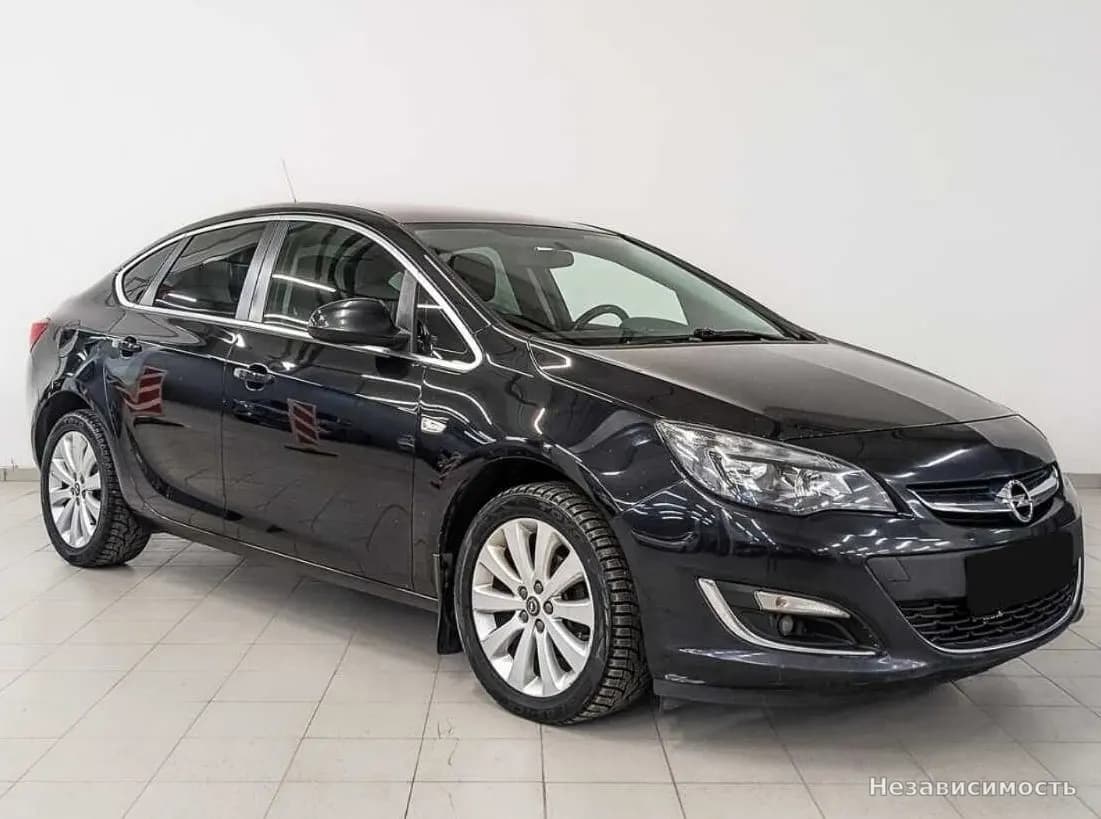 Opel Astra 2014 с пробегом — фото 3