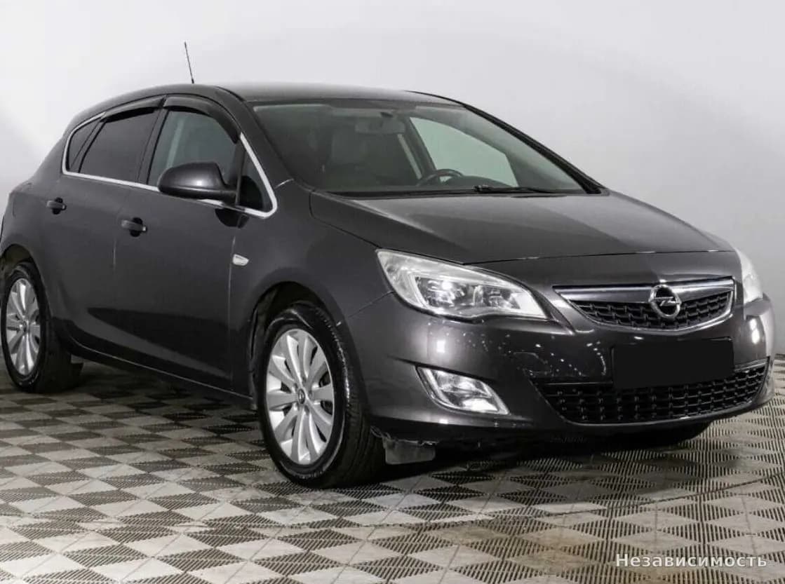 Opel Astra 2012 с пробегом — фото 3