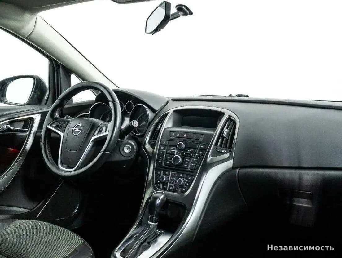 Opel Astra 2012 с пробегом — фото 9