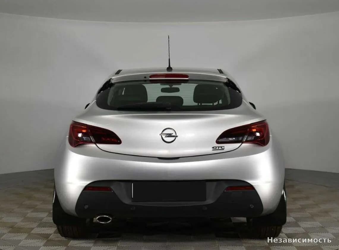 Opel Astra 2013 с пробегом — фото 4
