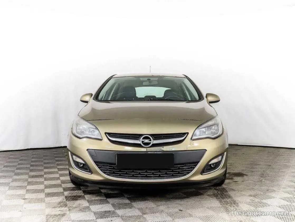 Opel Astra 2013 с пробегом — фото 2