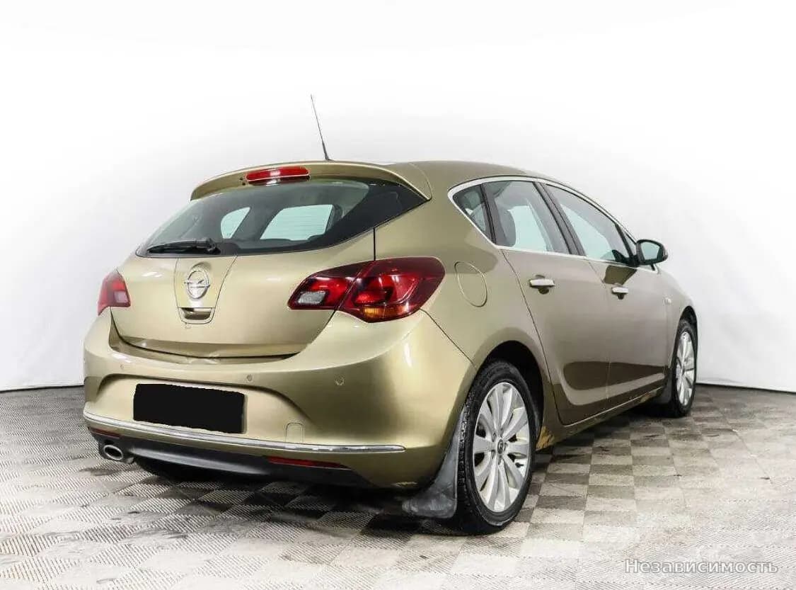 Opel Astra 2013 с пробегом — фото 5