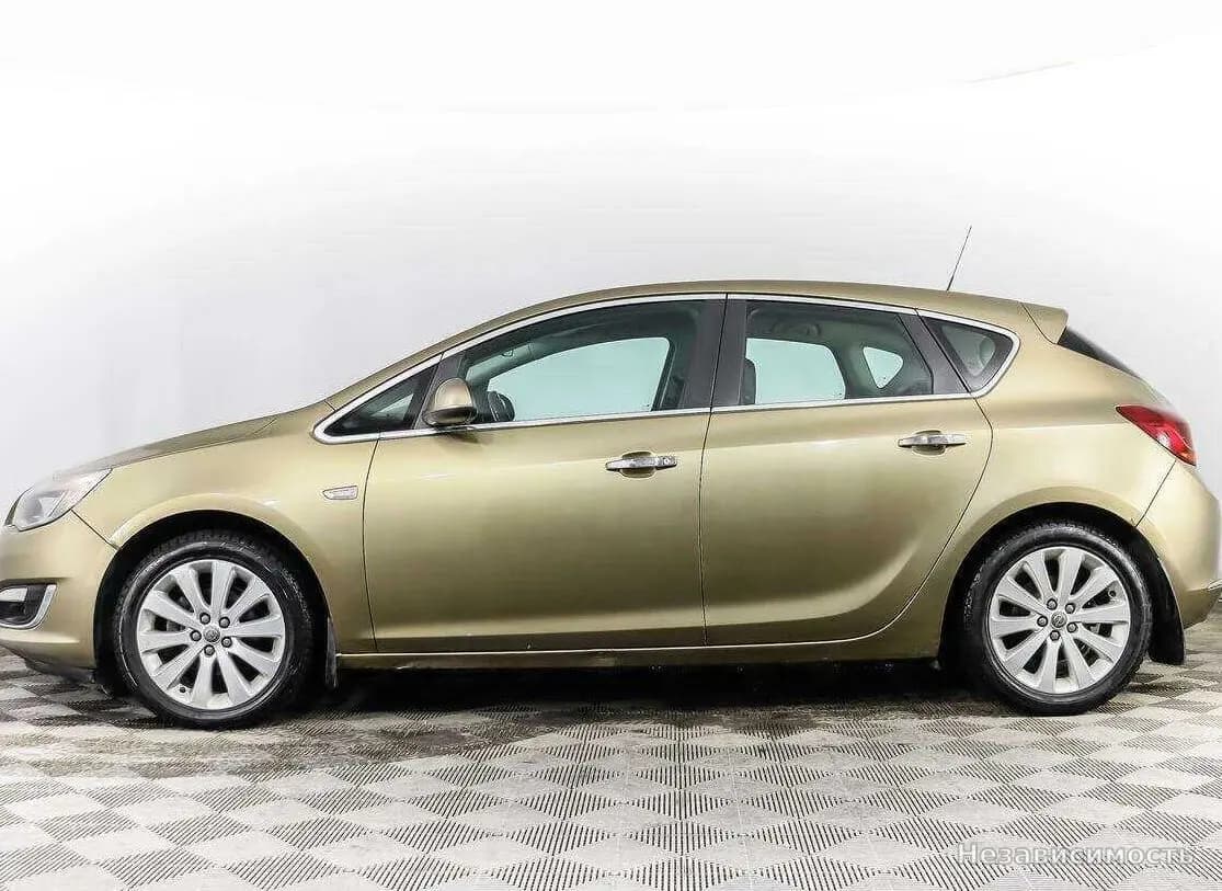Opel Astra 2013 с пробегом — фото 8