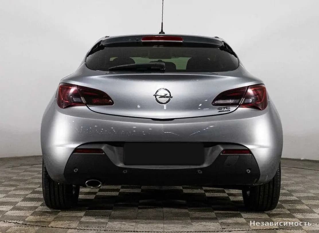Opel Astra 2013 с пробегом — фото 6