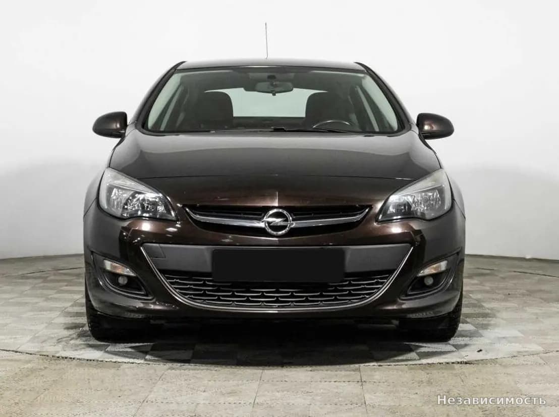 Opel Astra 2014 с пробегом — фото 2