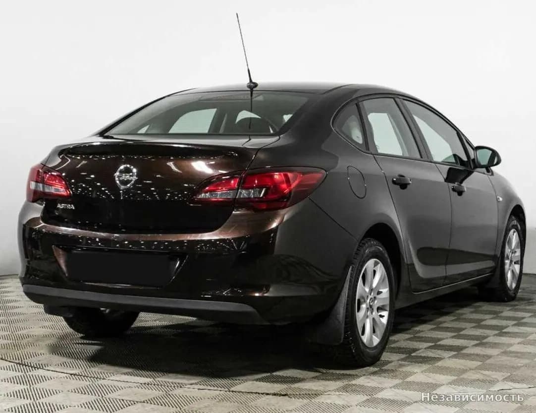 Opel Astra 2014 с пробегом — фото 5
