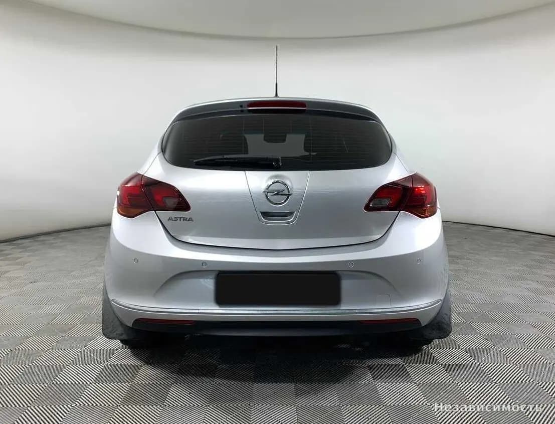 Opel Astra 2012 с пробегом — фото 6