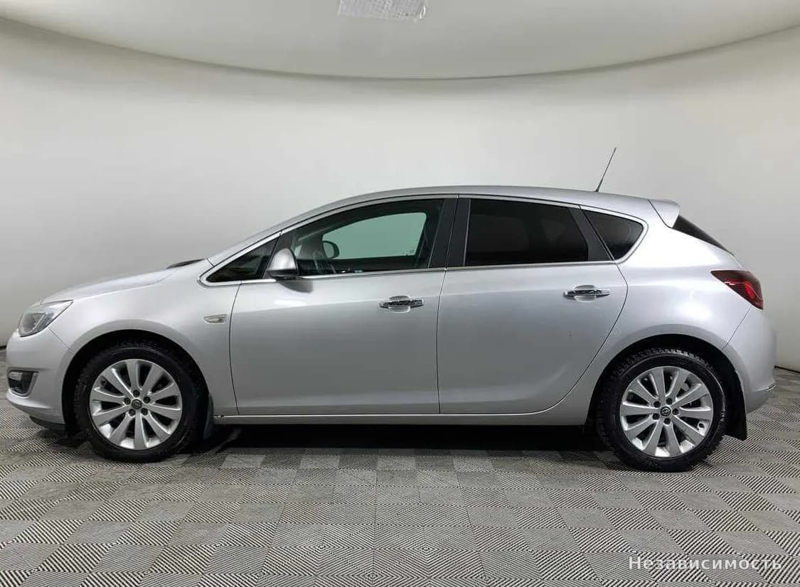 Opel Astra 2012 с пробегом — фото 8