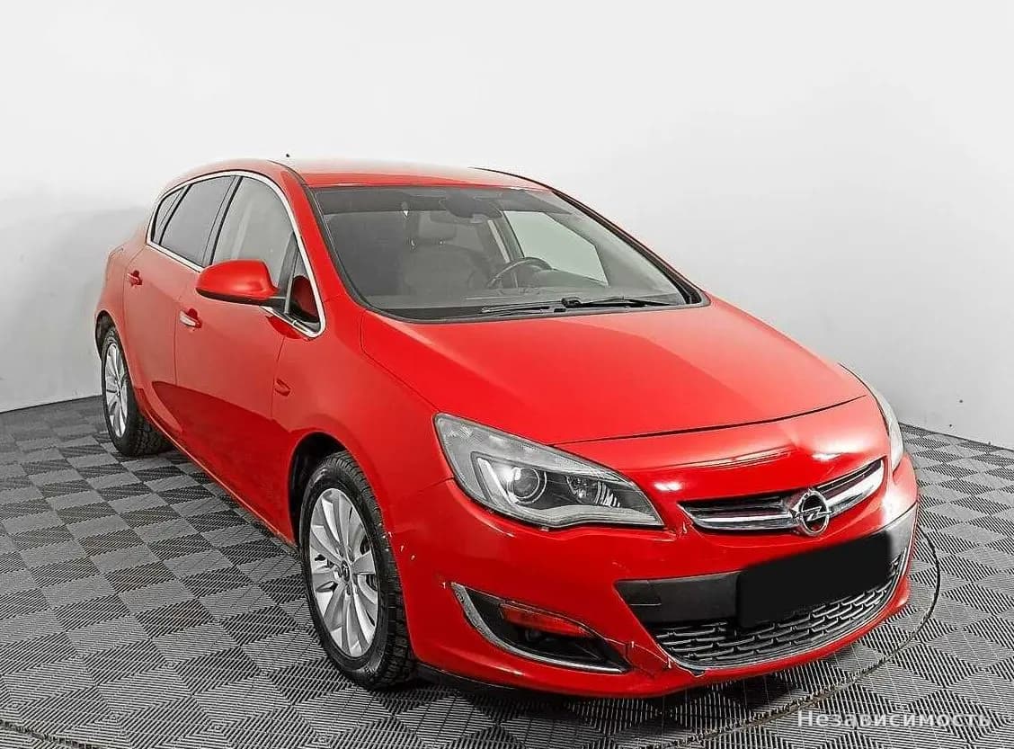 Opel Astra 2012 с пробегом — фото 3