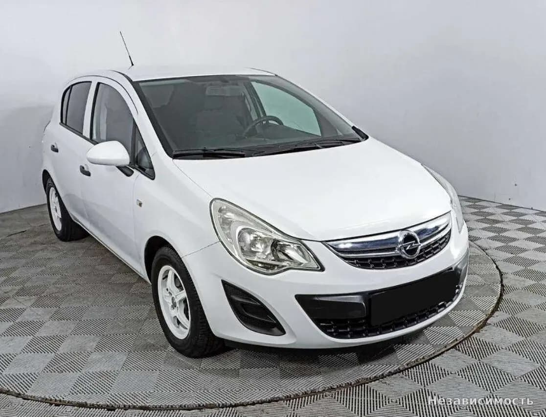 Opel Corsa 2013 с пробегом — фото 3