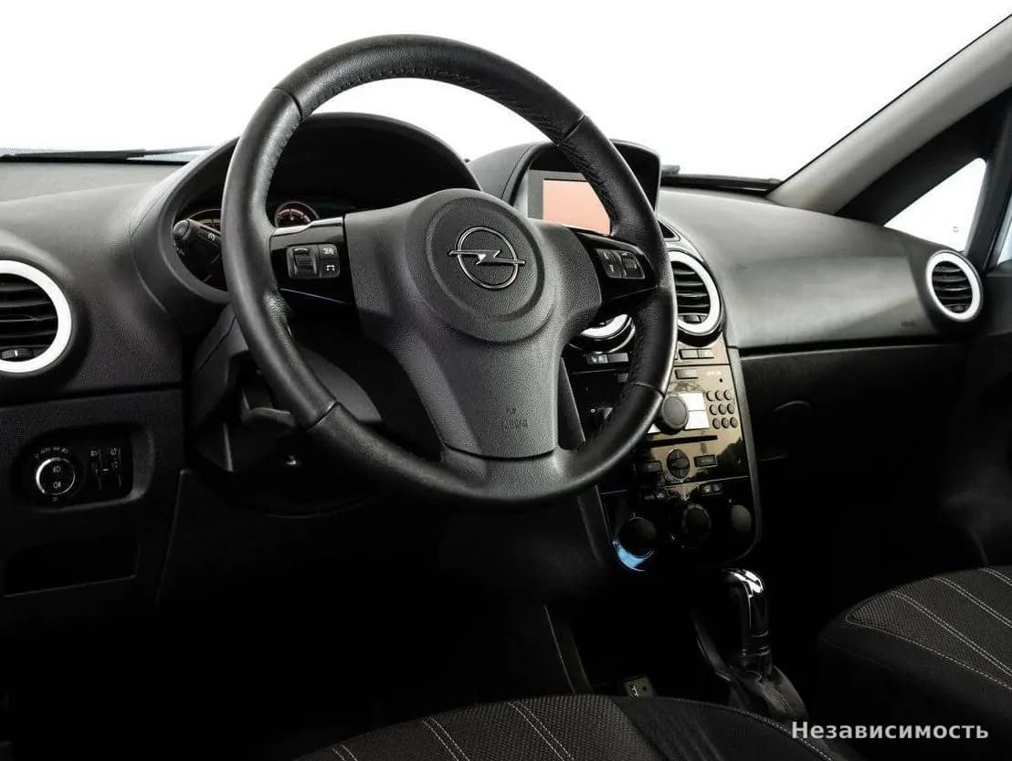 Opel Corsa 2013 с пробегом — фото 9