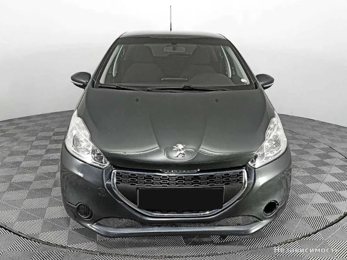Peugeot 208 2013 с пробегом — фото 2
