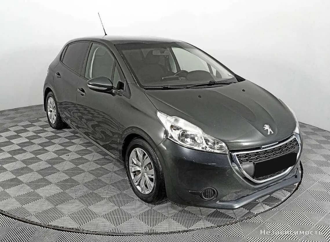 Peugeot 208 2013 с пробегом — фото 3