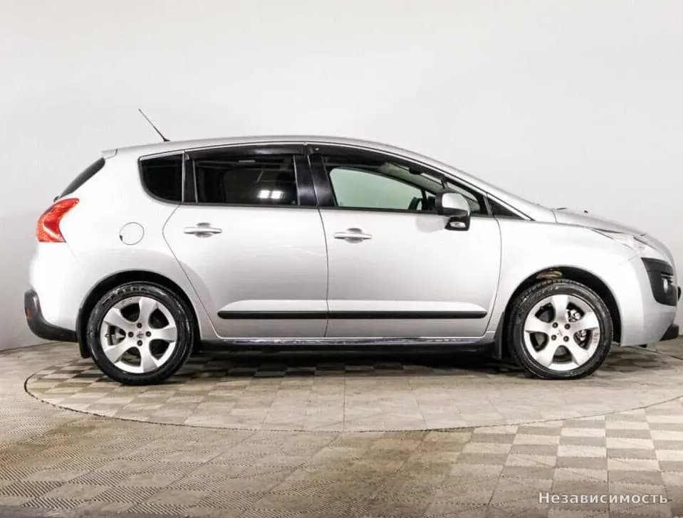 Peugeot 3008 2012 с пробегом — фото 4