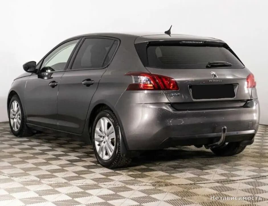 Peugeot 308 2018 с пробегом — фото 7