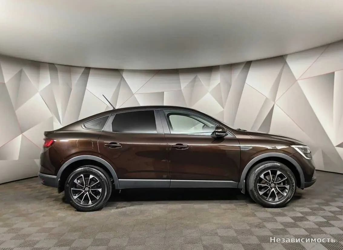 Renault Arkana 2019 с пробегом — фото 6