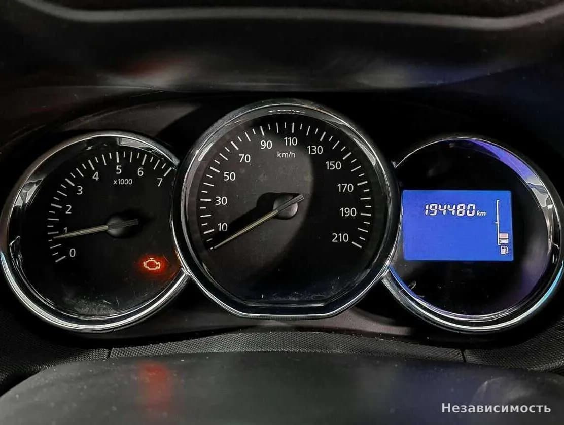 Renault Duster 2015 с пробегом — фото 9